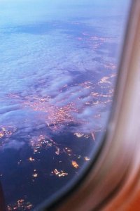 荷兰国脚转投英超球队，担任主力边锋